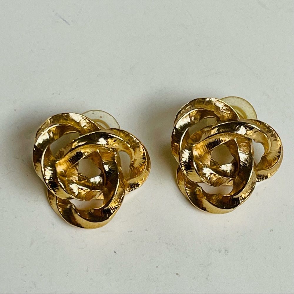 Vintage Givenchy Signed Gold Tone Love Knot Clip On Earrings Party Wedding
